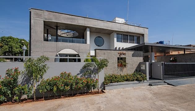Nishabdha