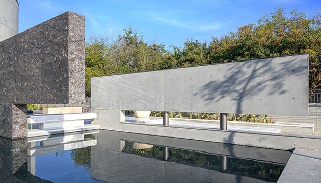Villa S