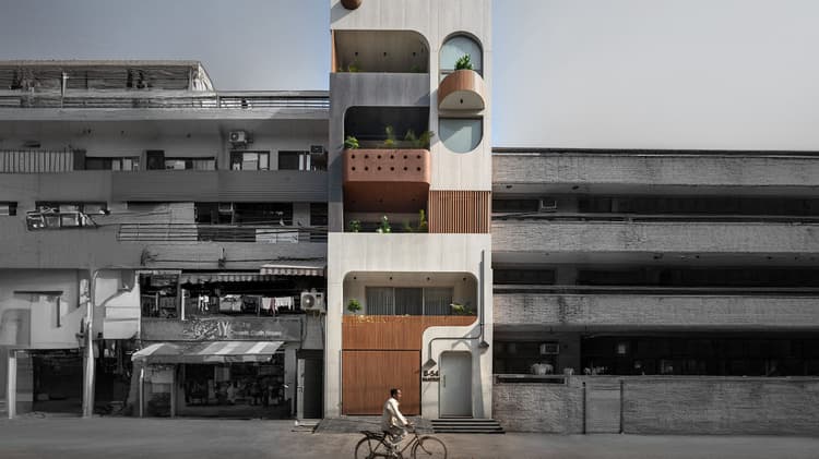 Slender House
