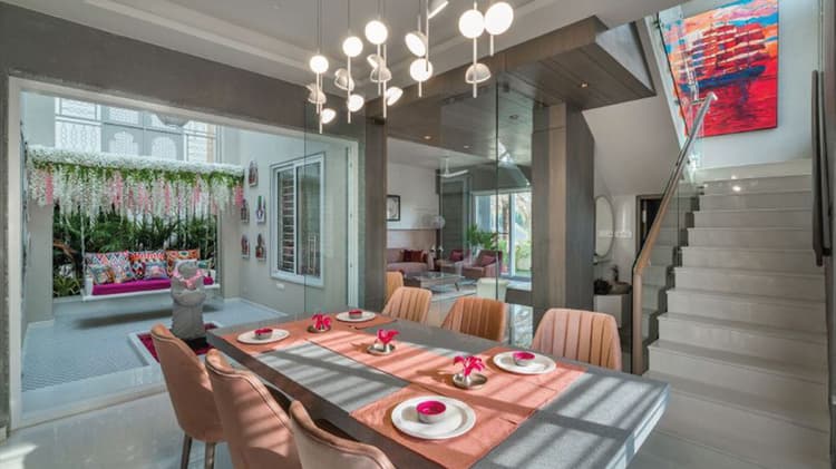 The Small Courtyard House