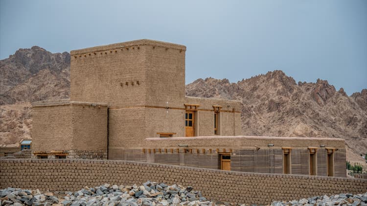 Thinlars Residence