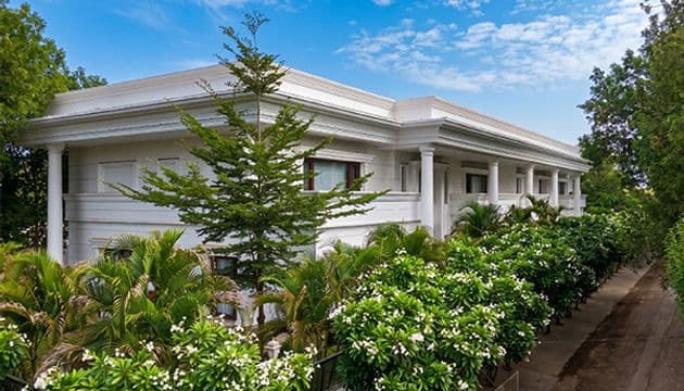 Manlok Villa
