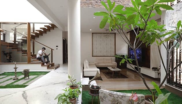 Twin Courtyard House