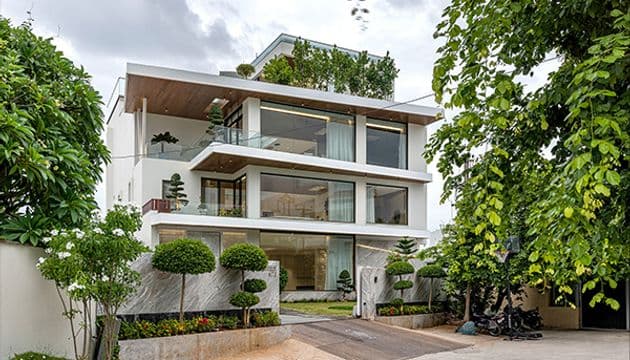 BL House