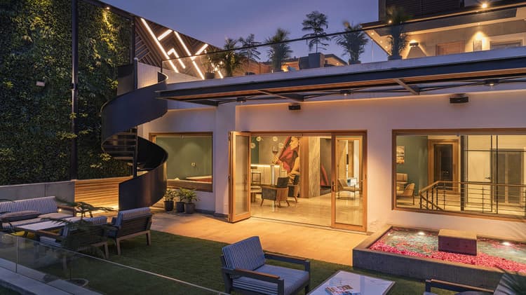 Screen House