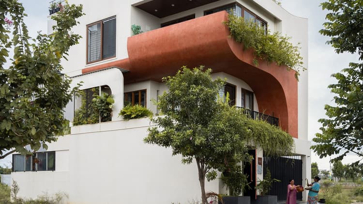 House of Curves
