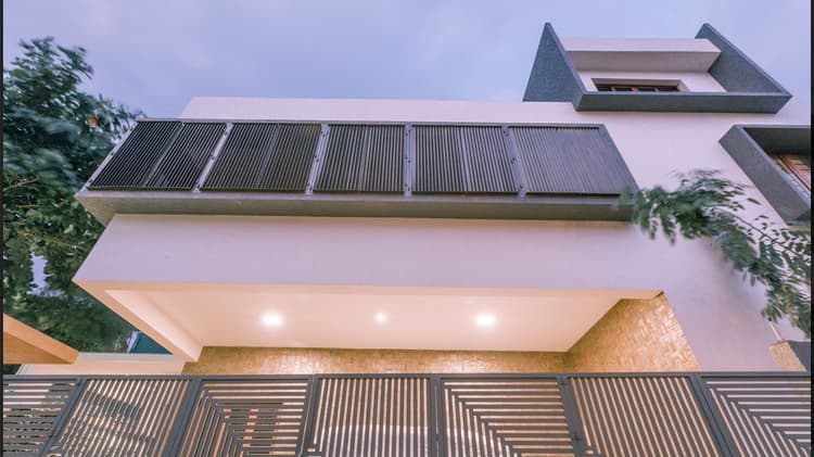 Yahvi Residence