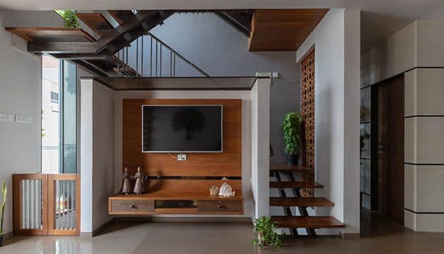 Dhyan House