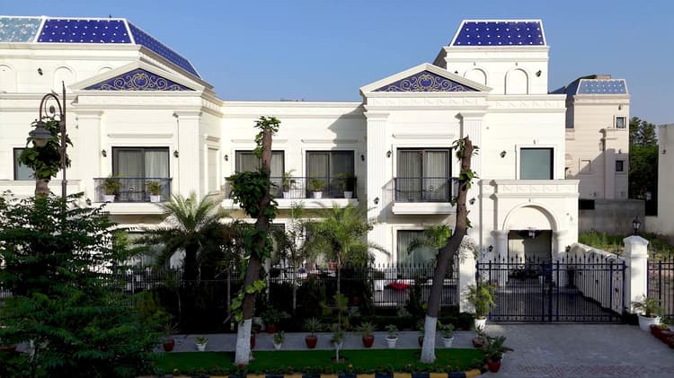 Savoy Residence
