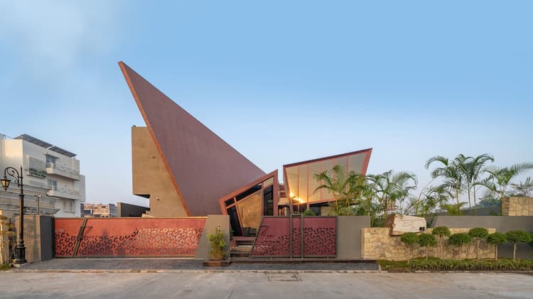 Nanu House