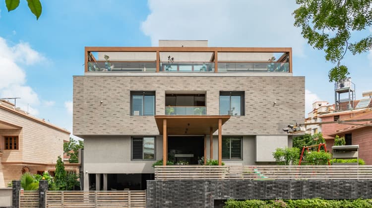 Vertical House