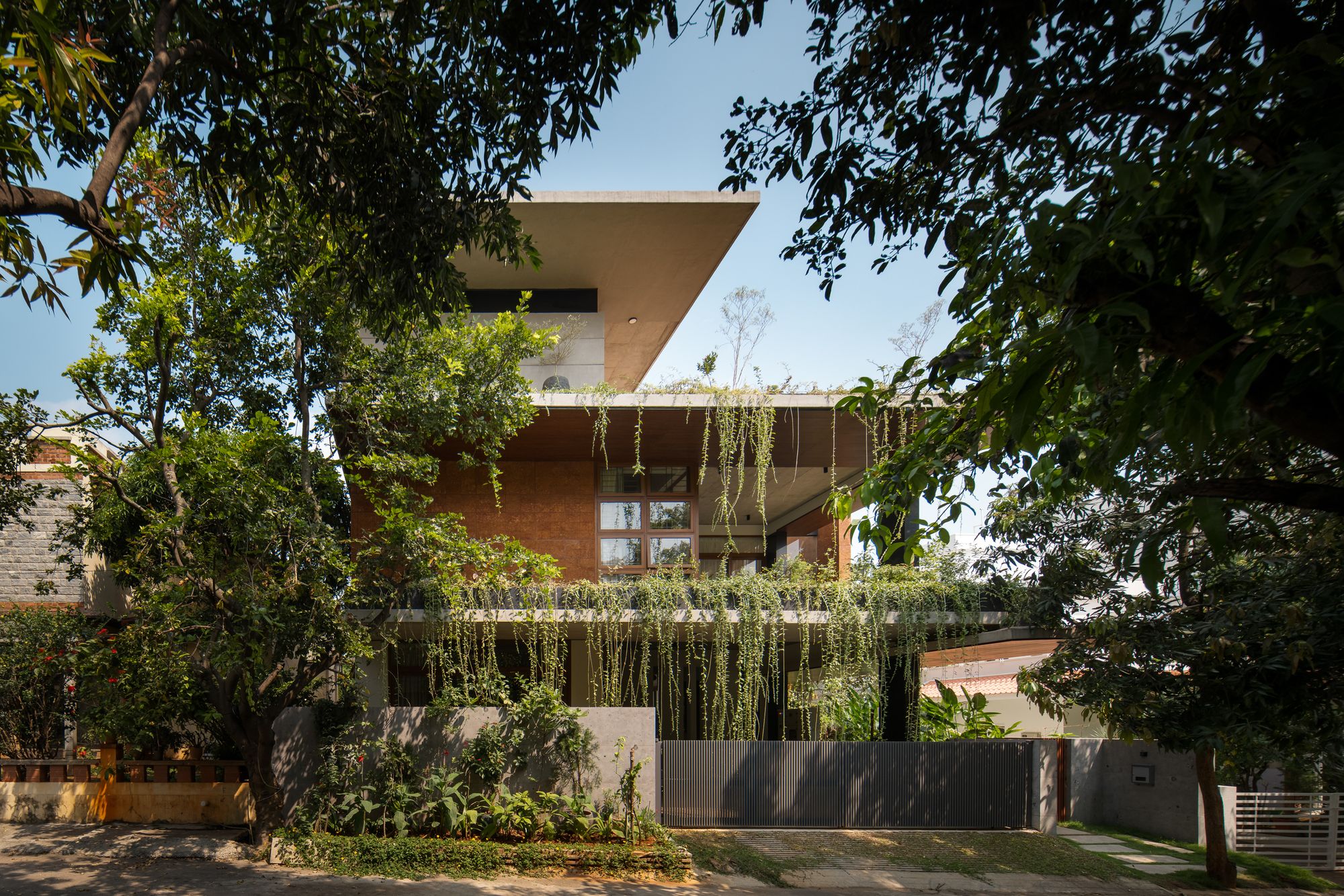 Photo inspiration: Embracing Nature And Sustainable Living At The House Of Greens Photo Inspiration