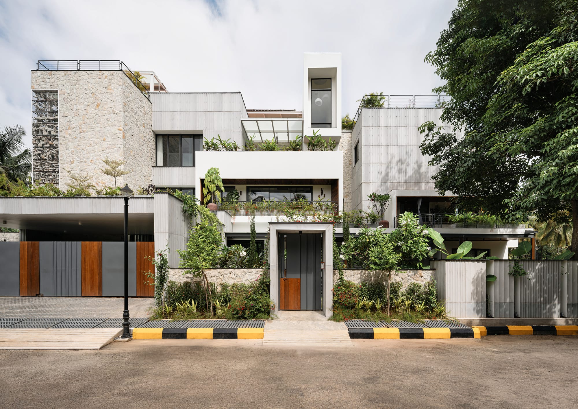 Inside the Bengaluru Home Designed to Capture the Sky Within