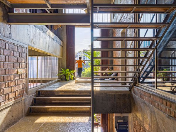 Inside Looking and Transparent, This Exposed Brick Contemporary House in Chennai Plays With Volumes for Functionality