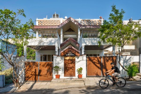 Courtyard Chronicles: A Bengaluru Home that Binds Tradition and Family