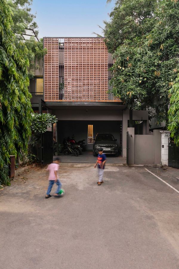 This 3,320 sq. ft. Wise Old home in Chennai Gets a New Earthy Lease on Life