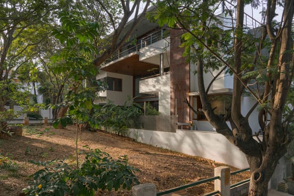 A Bengaluru Home that Blurs its Boundaries with the Park
